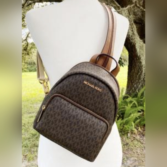 NWT MK Erin small backpack - Picture 9 of 10